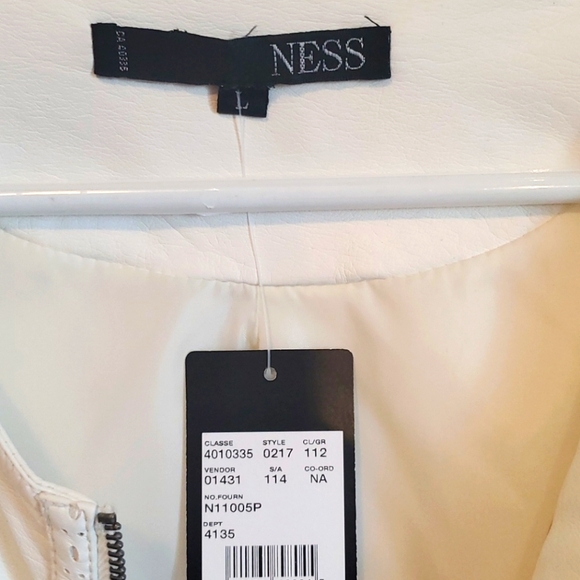 White faux leather jacket - Picture 4 of 7